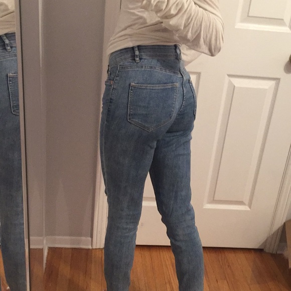 3/$15 Denim blue jeans (divided) - Picture 2 of 4